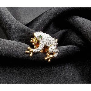 Vintage Gold & Rhinestone Frog Pin With Emerald Green Eyes